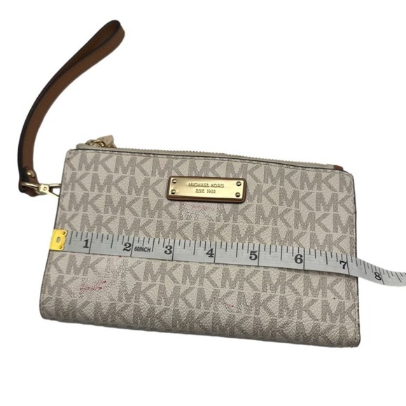 MICHAEL KORS Jet Set Phone Holder / Wallet - Picture 11 of 11